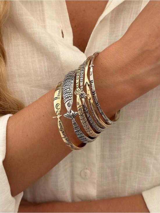 Anthropologie Jewelry - Fish Motif Bangle Set N2132